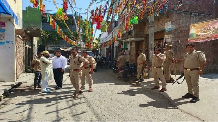 bareilly:-जयकारा-न-लगाने-पर-दूसरे-समुदाय-के-युवक-को-पीटा,-मोहल्ले-में-तनाव;-दो-लोग-पुलिस-हिरासत-में