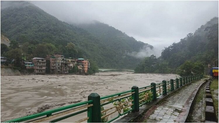 sikkim-flood: सिक्किम-में-तबाही…विशेषज्ञों-ने-दी-थी-चेतावनी,-नहीं-हुईं-तैयारियां,-इलाके-में-320-हिमनद-झीलें