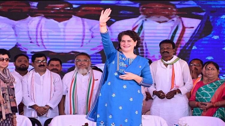 priyanka-gandhi-kanker-rally-live:-कांग्रेस-का-‘मिशन-छत्तीसगढ़-रिटर्न्स’,-कांकेर-पहुंचीं-प्रियंका-गांधी