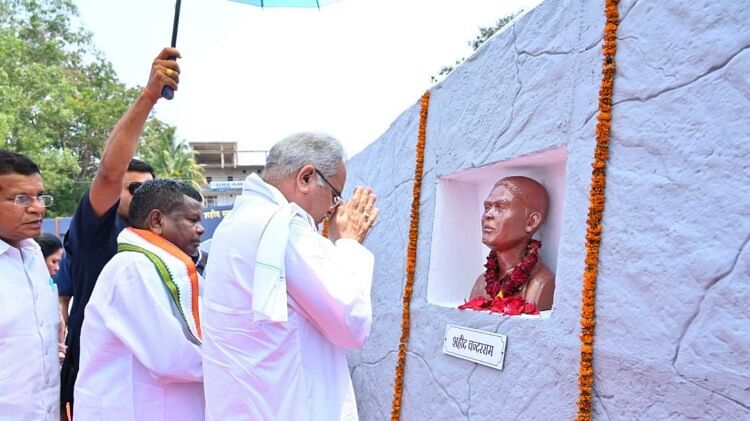 chhattisgarh-elections-:-किसी-युद्ध-से-कम-नहीं-बस्तर-का-चुनावी-रण,-बड़ी-चुनौती-है-नक्सल-इलाकों-में-मतदान