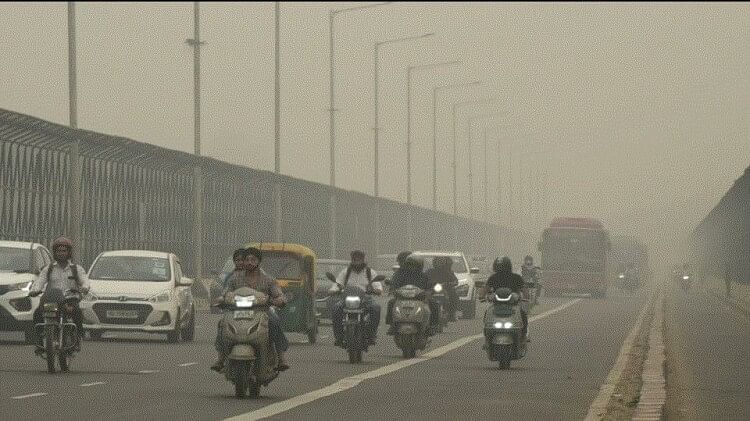 air-pollution:-गैस-चैंबर-बनी-दिल्ली,-आसमान-में-छाई-जहरीले-धुएं-की-चादर;-नोएडा-में-भी-हवा-की-हालत-गंभीर