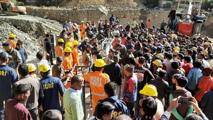 uttarkashi-tunnel-collapse:-फूटा-मजदूरों-का-गुस्सा, कंपनी-की-बड़ी-लापरवाही-आई-सामने,-इस-वजह-से-हुआ-भूस्खलन