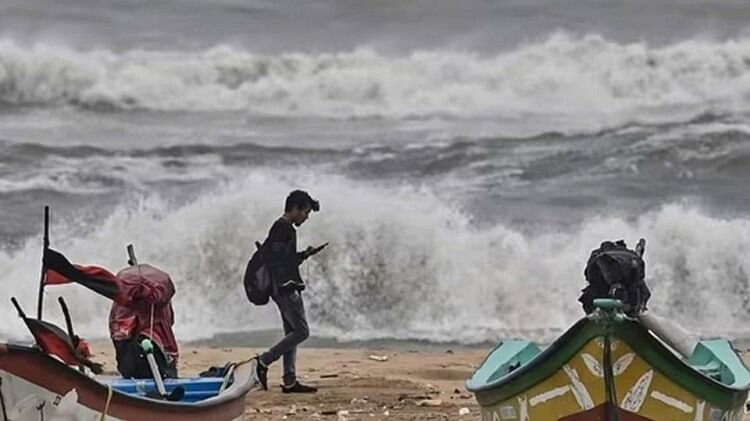 cyclone:-बंगाल-की-खाड़ी-में-बना-गहरा-दबाव-चक्रवाती-तूफान-‘मिधिली’-में-बदला,-कई-जगह-होगी-भारी-बारिश