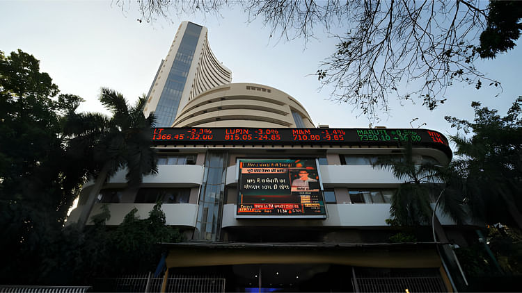 sensex-opening-bell:-छुट्टी-के-बाद-बाजार-में-कमजोरी;-सेंसेक्स-250-अंक-टूटा,-निफ्टी-22700-से-फिसला