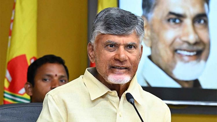 andhra:-चंद्रबाबू-नायडू-ने-cm-रेड्डी-को-पत्थर-मारे-जाने-की-घटना-की-आलोचना-की,-बोले-जिम्मेदारों-को-मिले-सजा