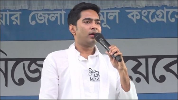 bengal:-हेलीकॉप्टर-की-तलाशी-को-लेकर-it-विभाग-पर-फूटा-अभिषेक-बनर्जी-का-गुस्सा,-कानूनी-कार्रवाई-करने-की-दी-धमकी